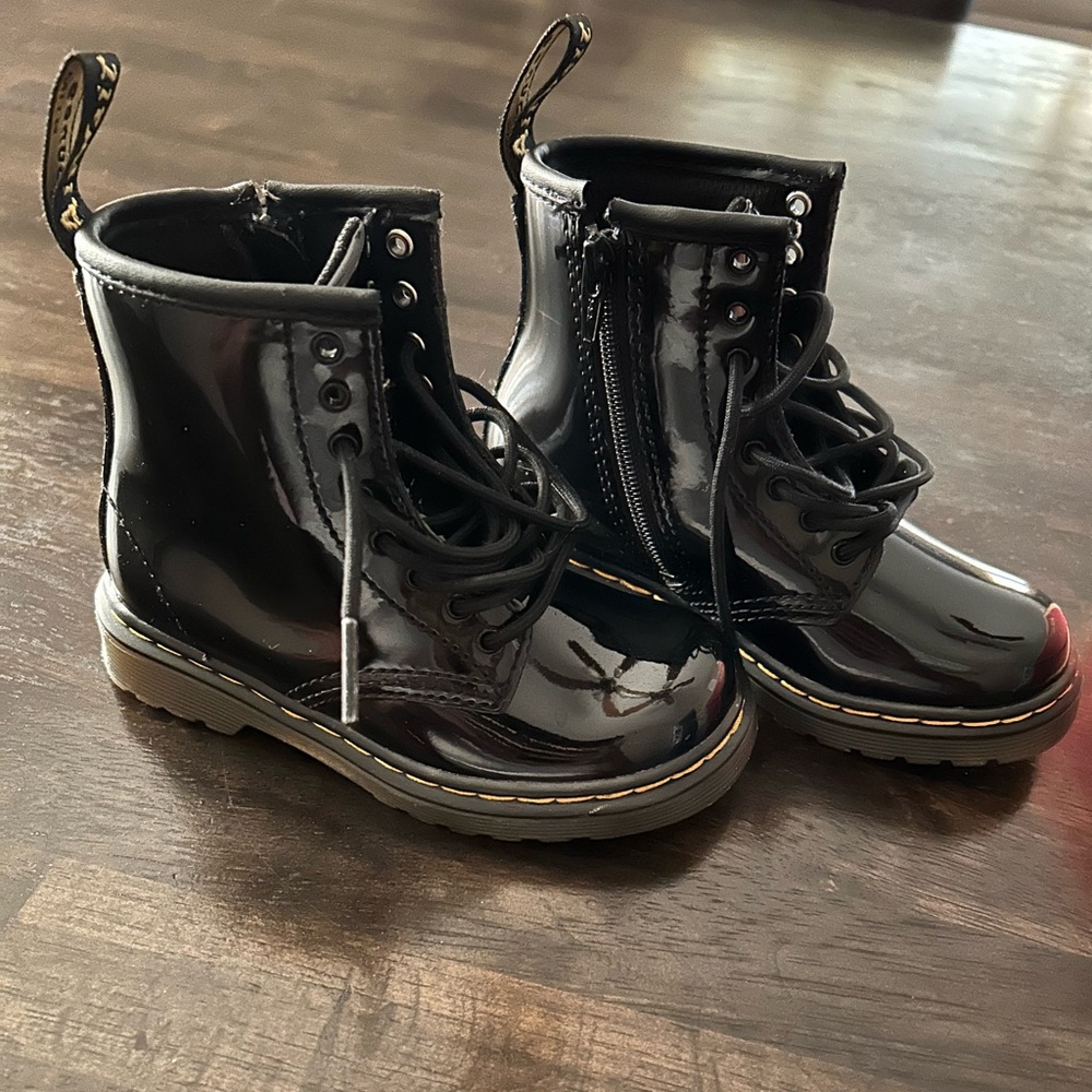 Dr. Martens Shiny Black Kids Boots